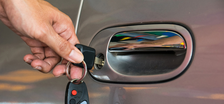 Car door lock repair in Escalon